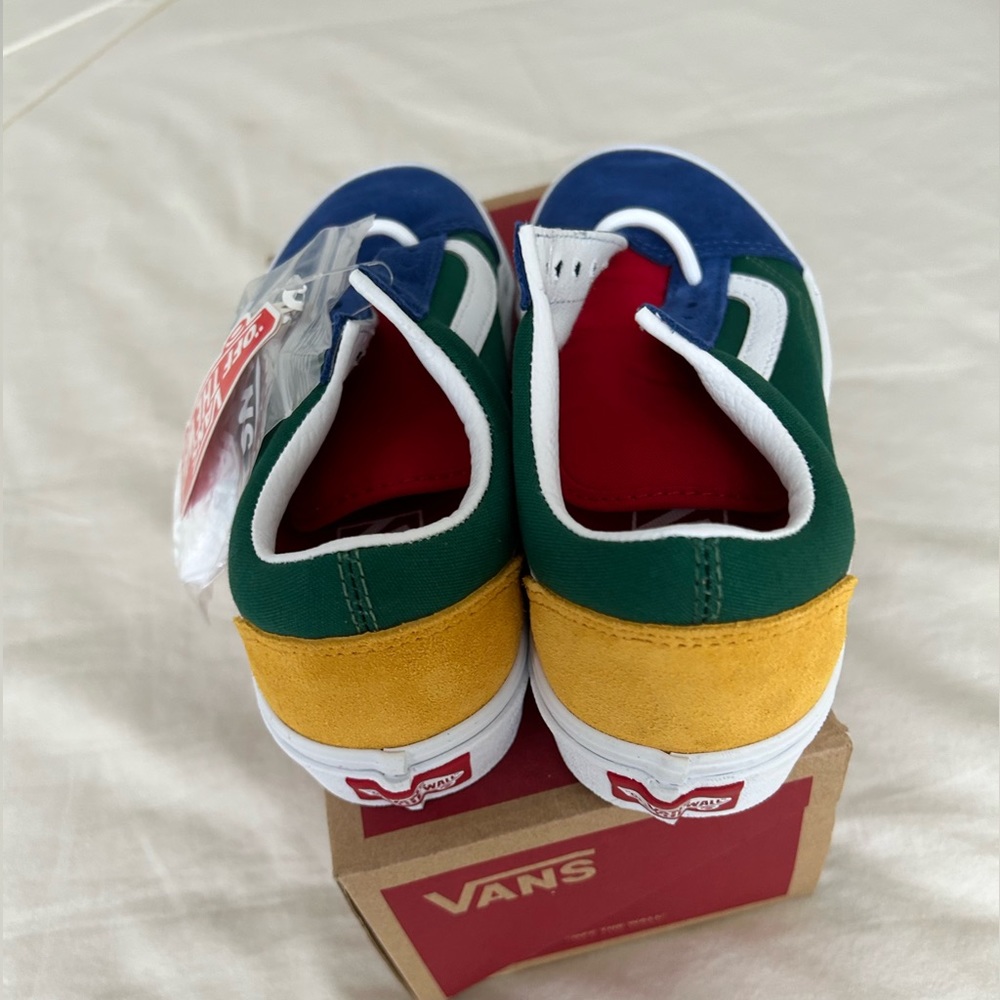 ‼️never worn‼️ Primary color Vans Old Skool’s